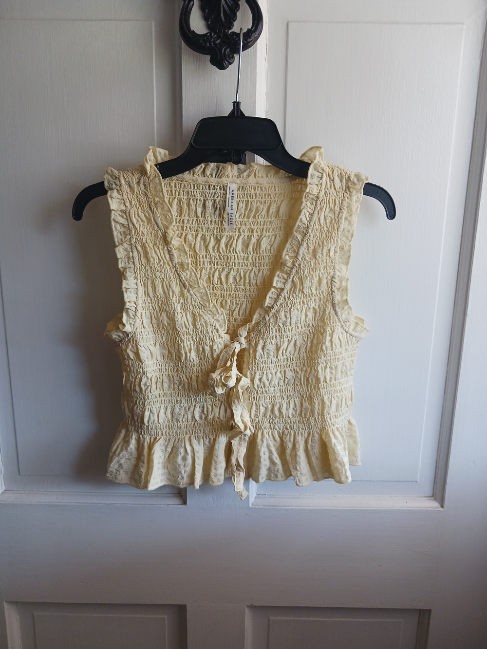 American Eagle Outfitters Cream Smocked Ruffle Tie-Front Camisole Size XS